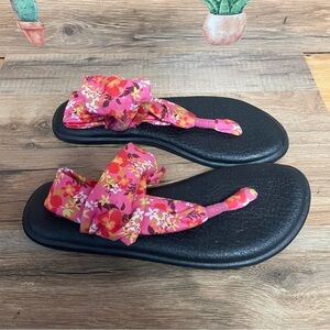 Sanuk women’s yoga flip flops pink floral size 8